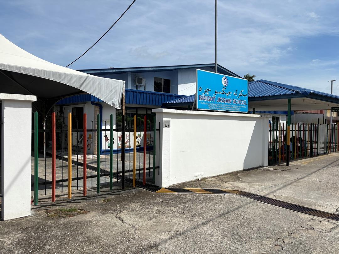 Bright Jigsaw School